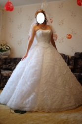 Шикарное свадебное платье белоснежного цвета