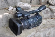 Продаю видеокамеру SONY HDR-AX2000E HANDYCAM HD  