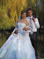 Продам  голубое свадебное платье в идеальном состоянии!